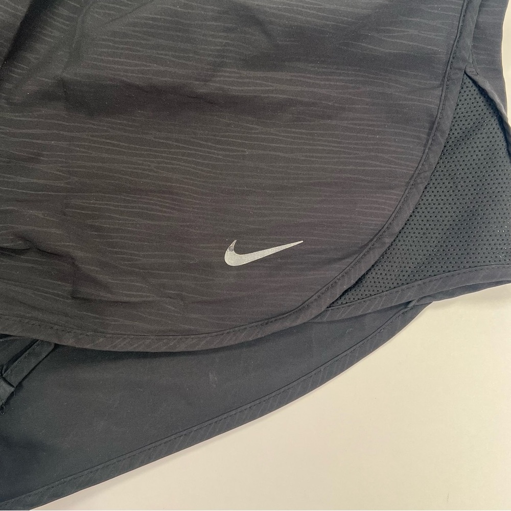 Nike Dri-Fit Running Shorts w/ Pocket and Inner Lining - black, M - Picture 12 of 13